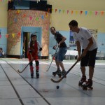 Démonstration Rink Hockey avec animateurs et enfants de la section Loisir Rink (8-13 ans)